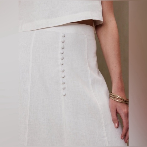 NWT. Size 4 Petite Banana Republic White Linen Midi Skirt. - Picture 3 of 6